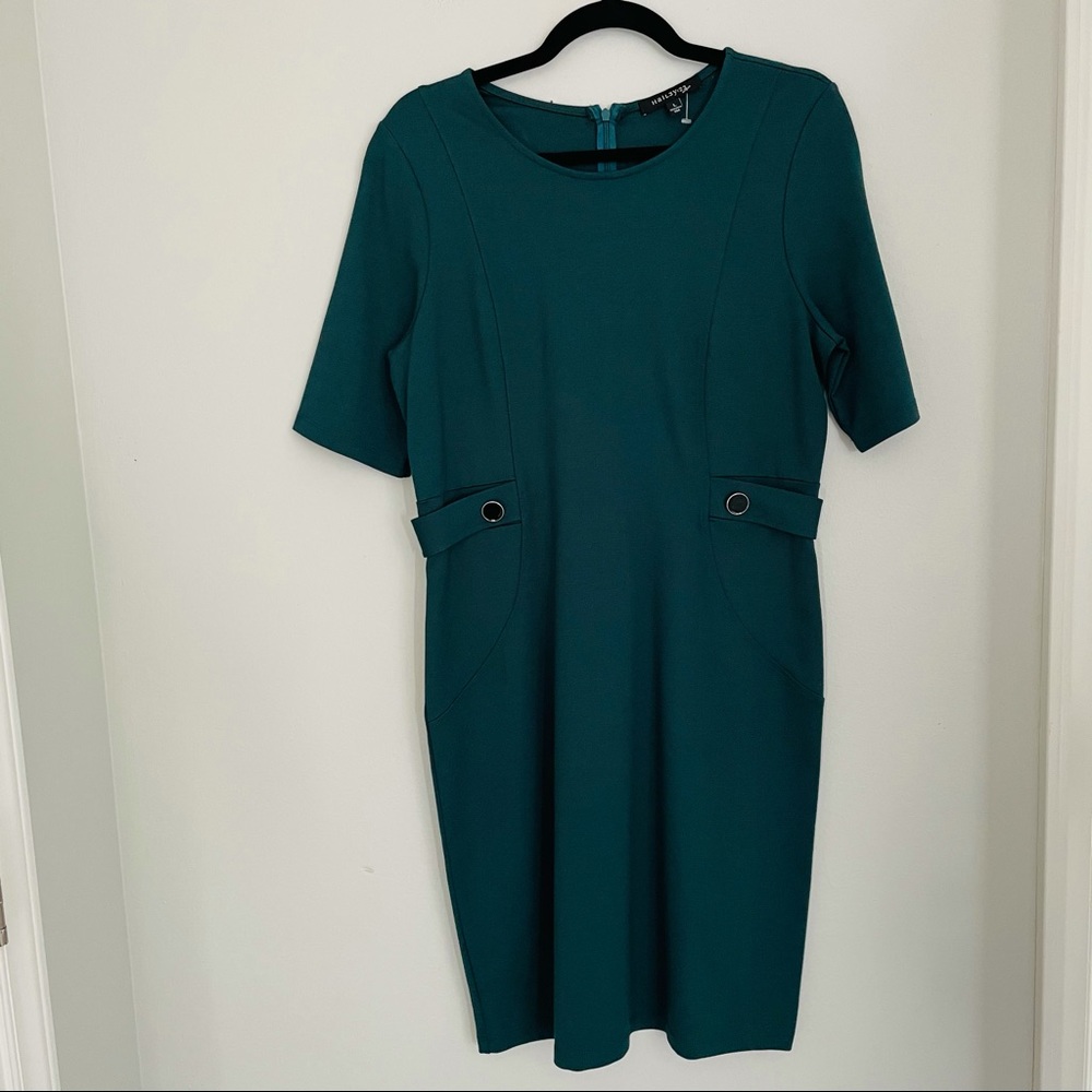 Stitch fix Hail3y:23 mod dress forest green v shape career short sleeve large